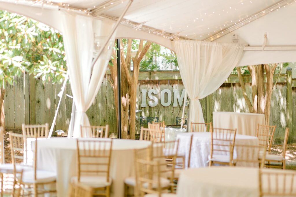 Isom Place outdoor wedding reception tables